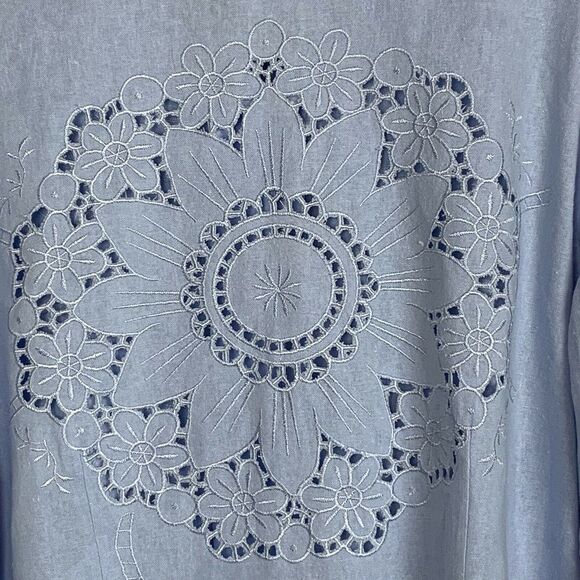 Susan‎ Graver Embroidered Cut Out Button Shirt - Picture 4 of 6